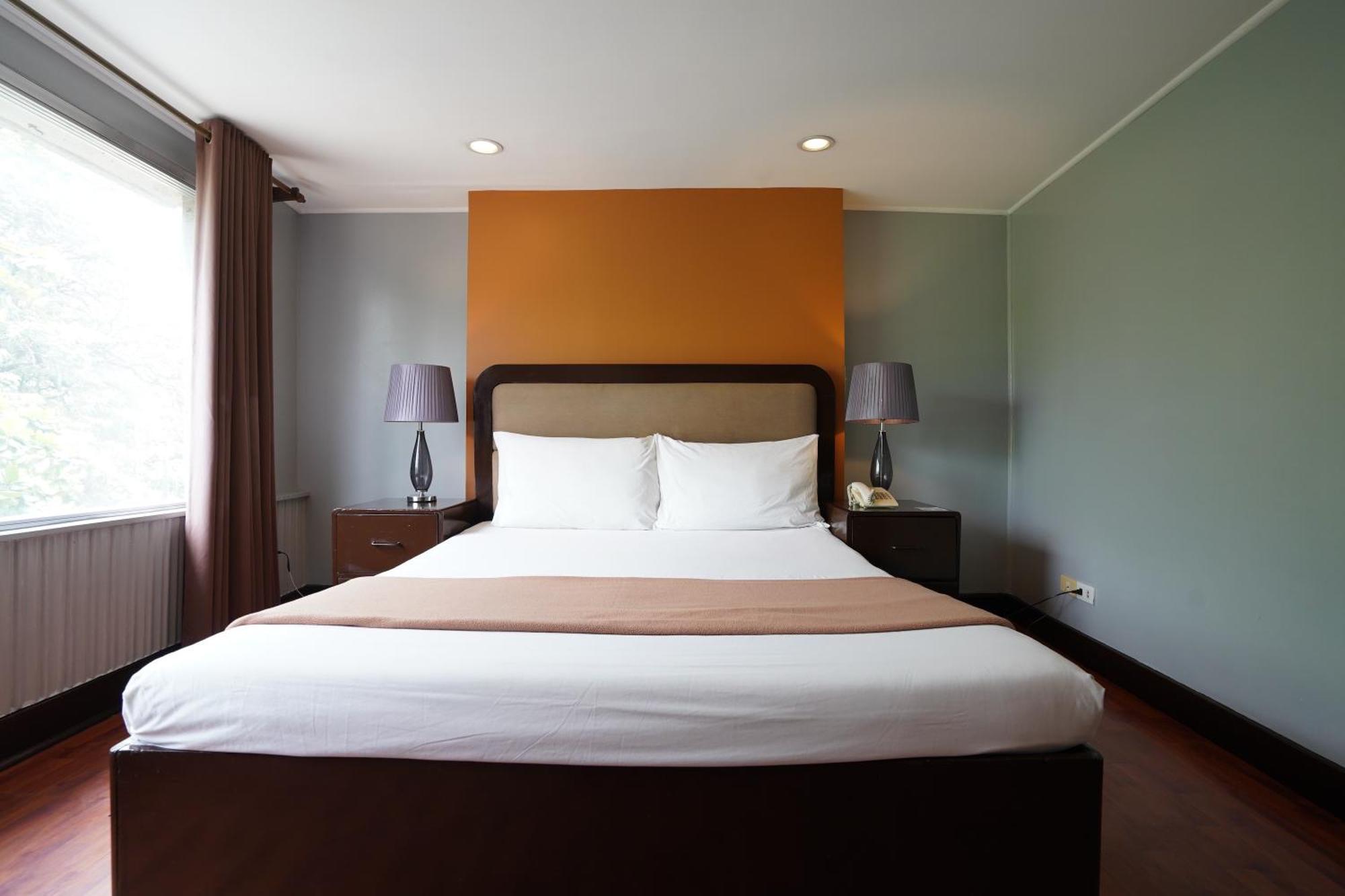 Arzo Hotel Manila Ngoại thất bức ảnh