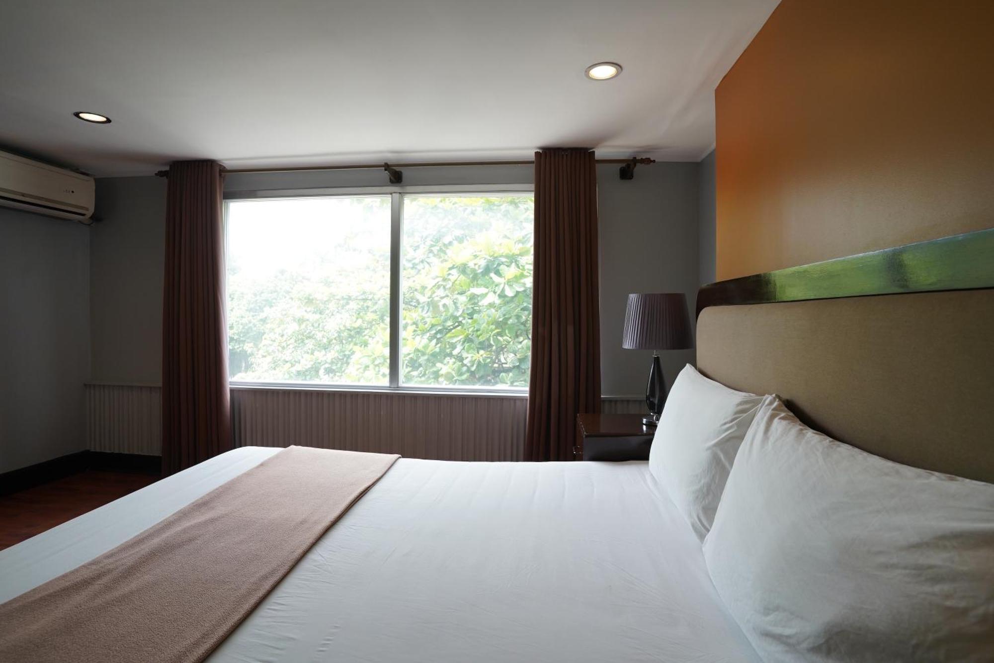 Arzo Hotel Manila Ngoại thất bức ảnh