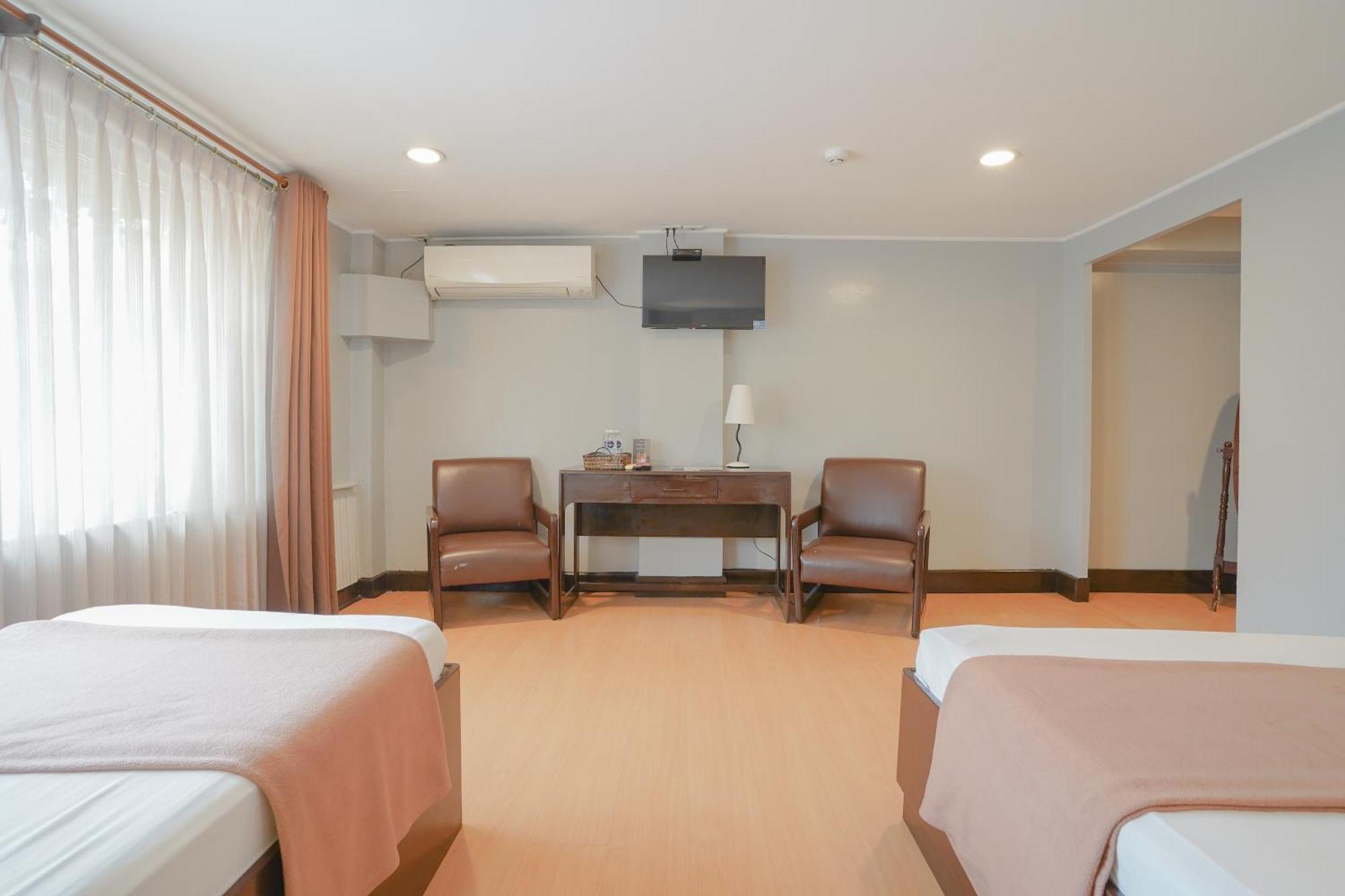 Arzo Hotel Manila Ngoại thất bức ảnh